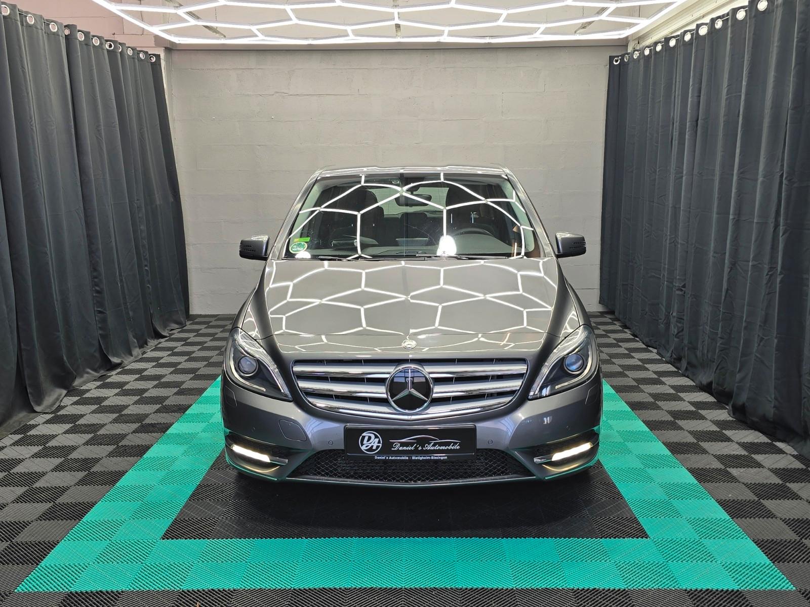 Mercedes-Benz B 180 AUTOMATIK PDC NAVI SEHR GEPFLEGT