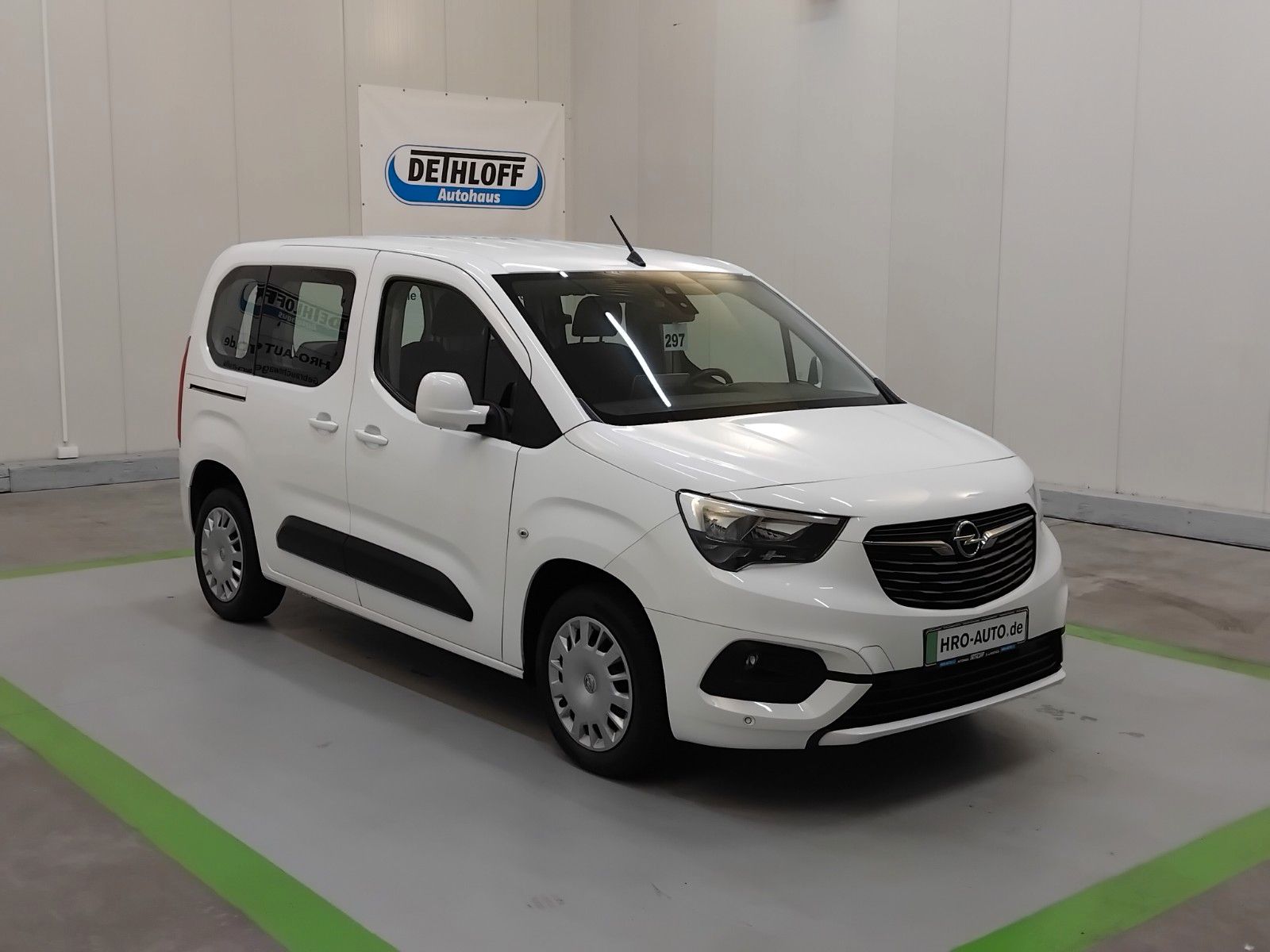 Opel Combo (01/2021, Benzin)