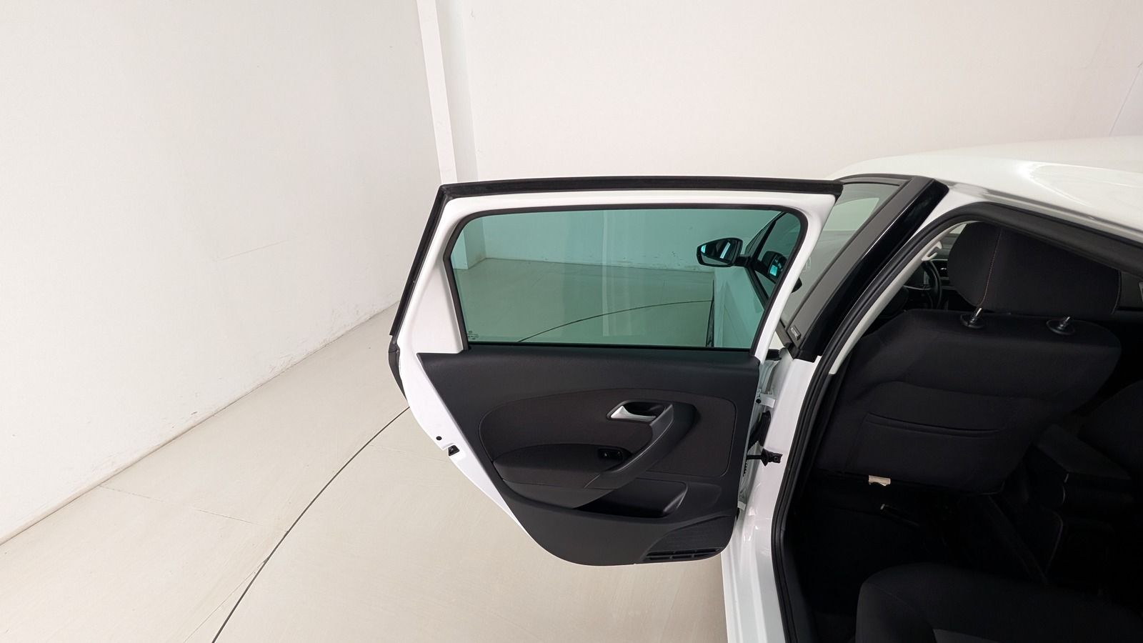 Fahrzeugabbildung Volkswagen Polo V 1.0 TSI * SHZ * LED * PDC Allstar