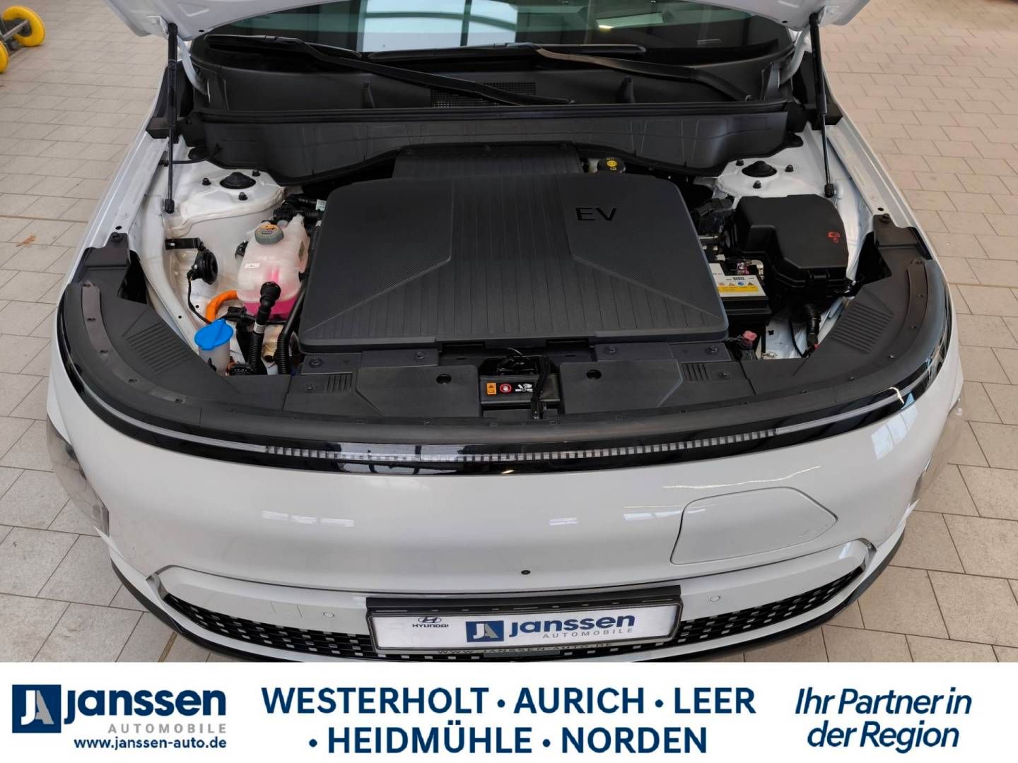 Fahrzeugabbildung Hyundai KONA Elektro 65,4kWh PRIME/ Automatik/PDC/BOSE S