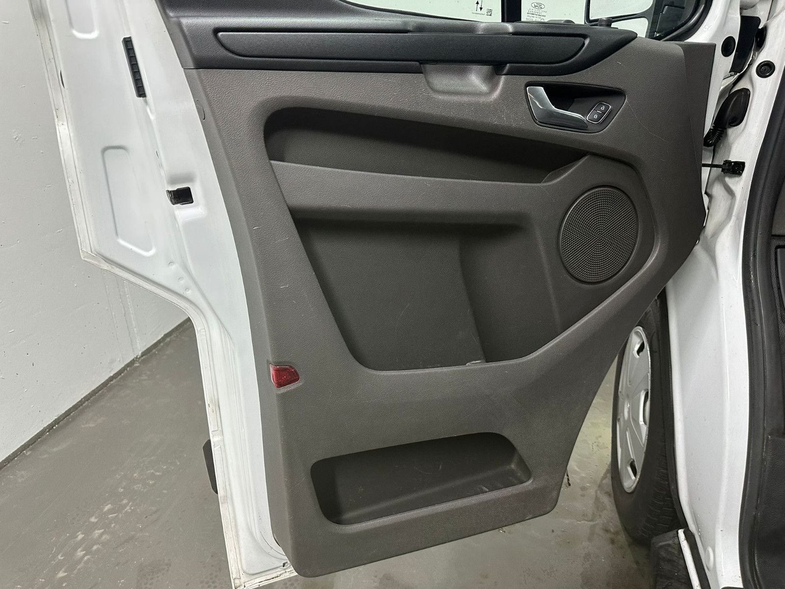 Fahrzeugabbildung Ford Transit Custom *9-SITZE*2xKLIMA**AHK*