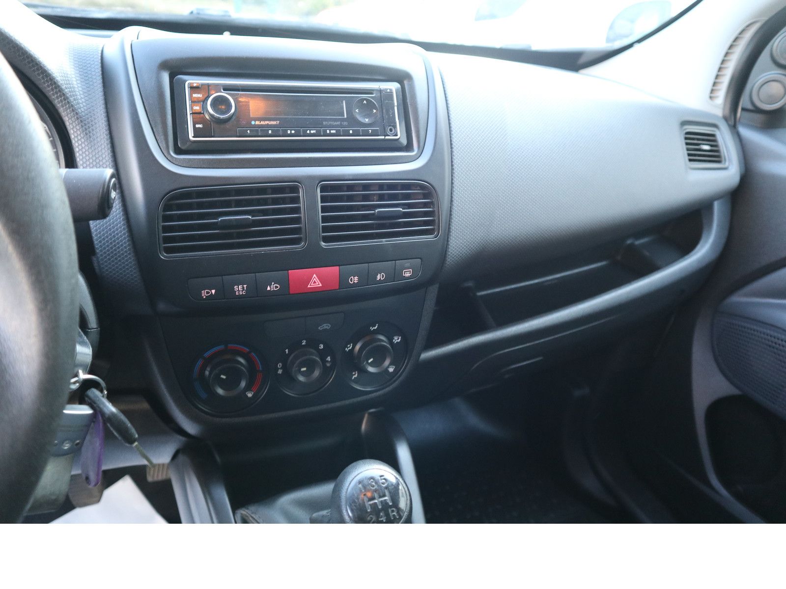 Fahrzeugabbildung Fiat Doblo SX Kasten Kühlwagen