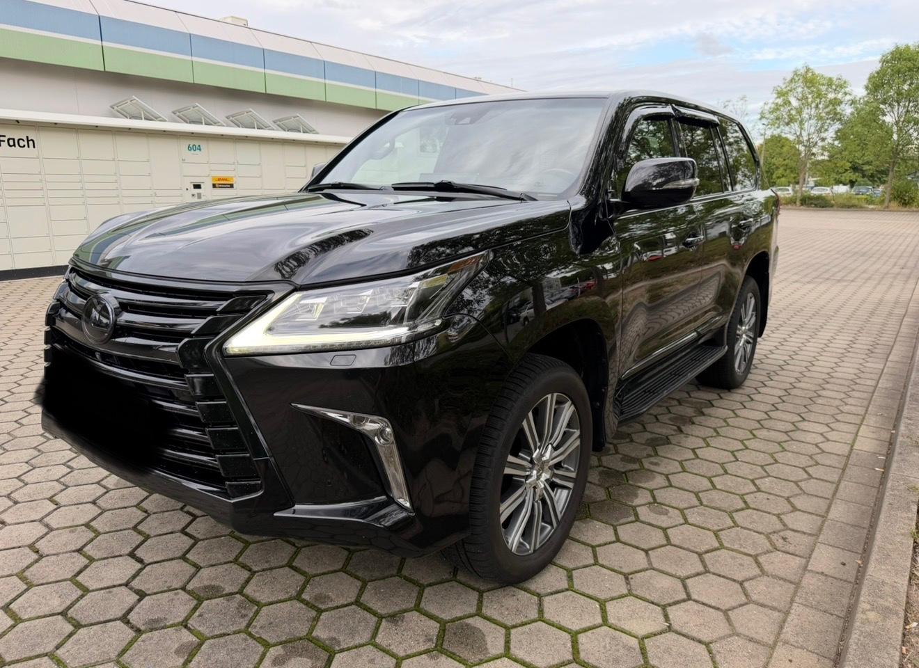Lexus LX 450