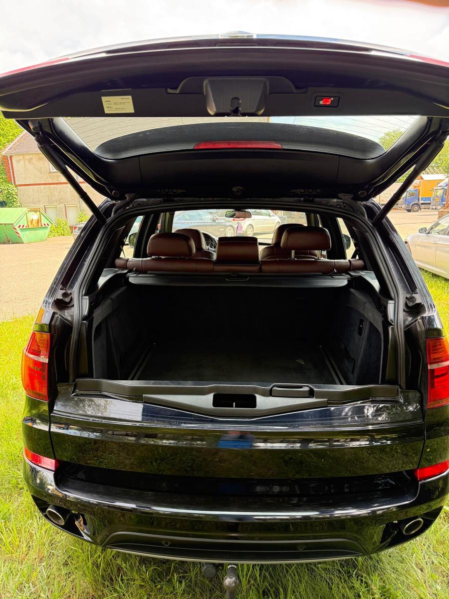 BMW X5 XDRIVE40D INDIVIDUAL - 306 ch -BVA - ATTELAGE FIXE - HAYON ÉLECTRIQUE