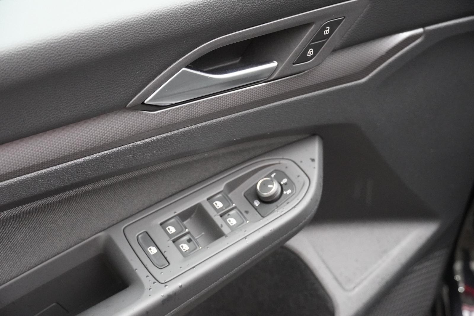 Volkswagen Golf VIII 1.0 Active LED Navi PDC Spurhalte DAB, миниатюра 24
