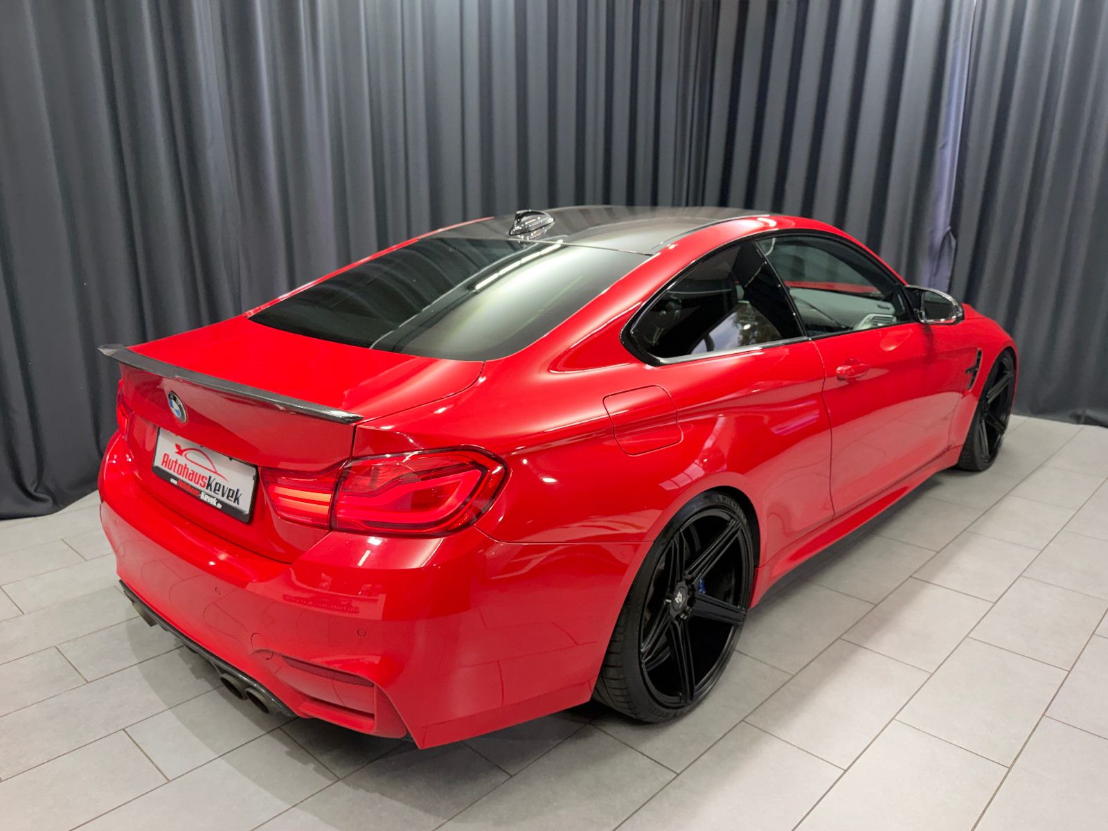 Fahrzeugabbildung BMW M4 Coupe |LCI|INDIVIDUAL|AULITZKY|KW|H/K|