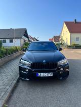 BMW X5 xDrive50i Automatik*Pano*Kamera*H&K - BMW X5: Xdrive50i