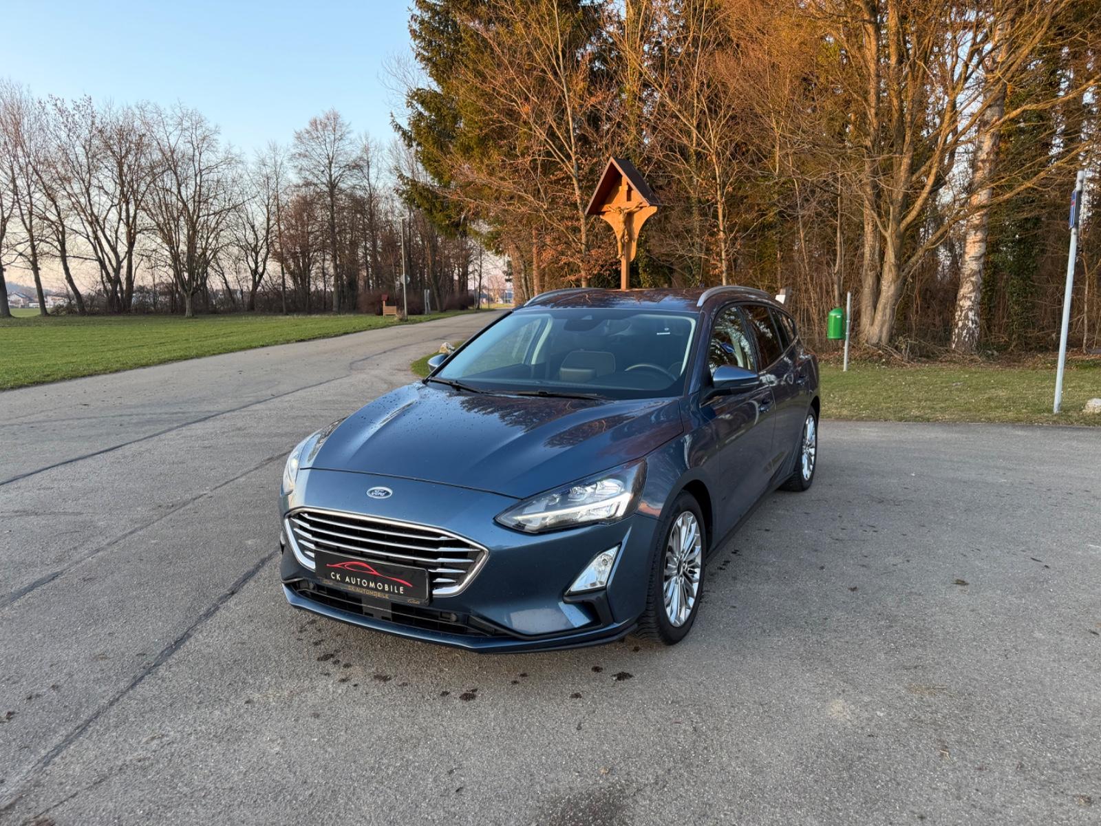 Ford Focus Turnier Titanium/2.HAND/LED