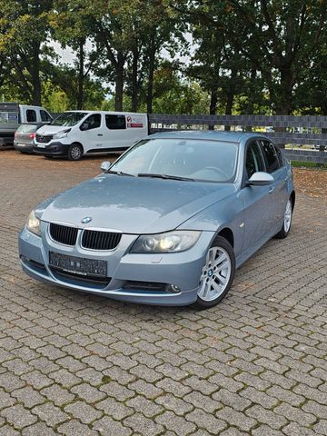 BMW 318i -