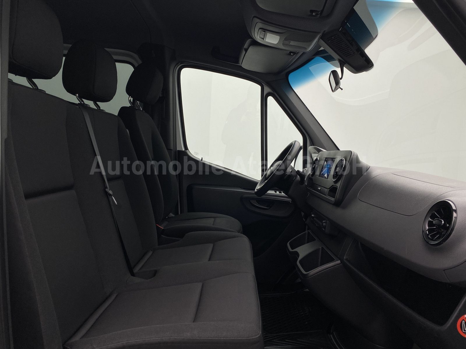 Fahrzeugabbildung Mercedes-Benz Sprinter 214 Tourer Automat Rollstuhl-Rampe 0512