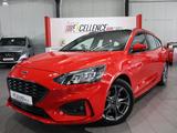 Ford Focus Tunier 1.5 EB ST-LINE / 1.HAND / PANORAMA - Ford Focus: Rot