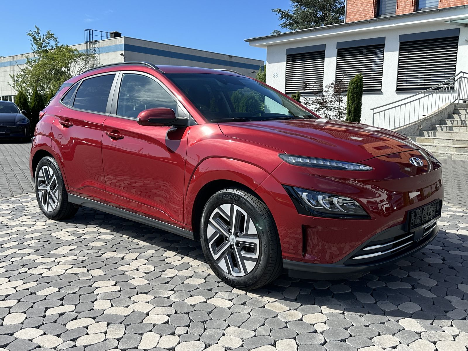 Hyundai Kona Elektro Trend HUD NAV KRELL WÄMPU AHK 64KWh imagem 2