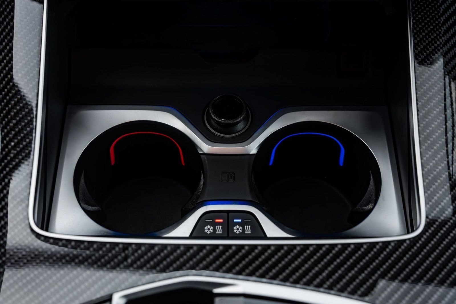 Fahrzeugabbildung BMW X5 40d xD M-SPORT PRO|AHK|MASSAGE|LIFT|CARBON