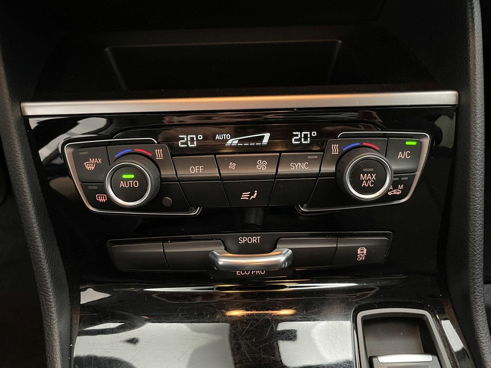 BMW 220i Active Tourer Advantage Tempomat AHK schw.
