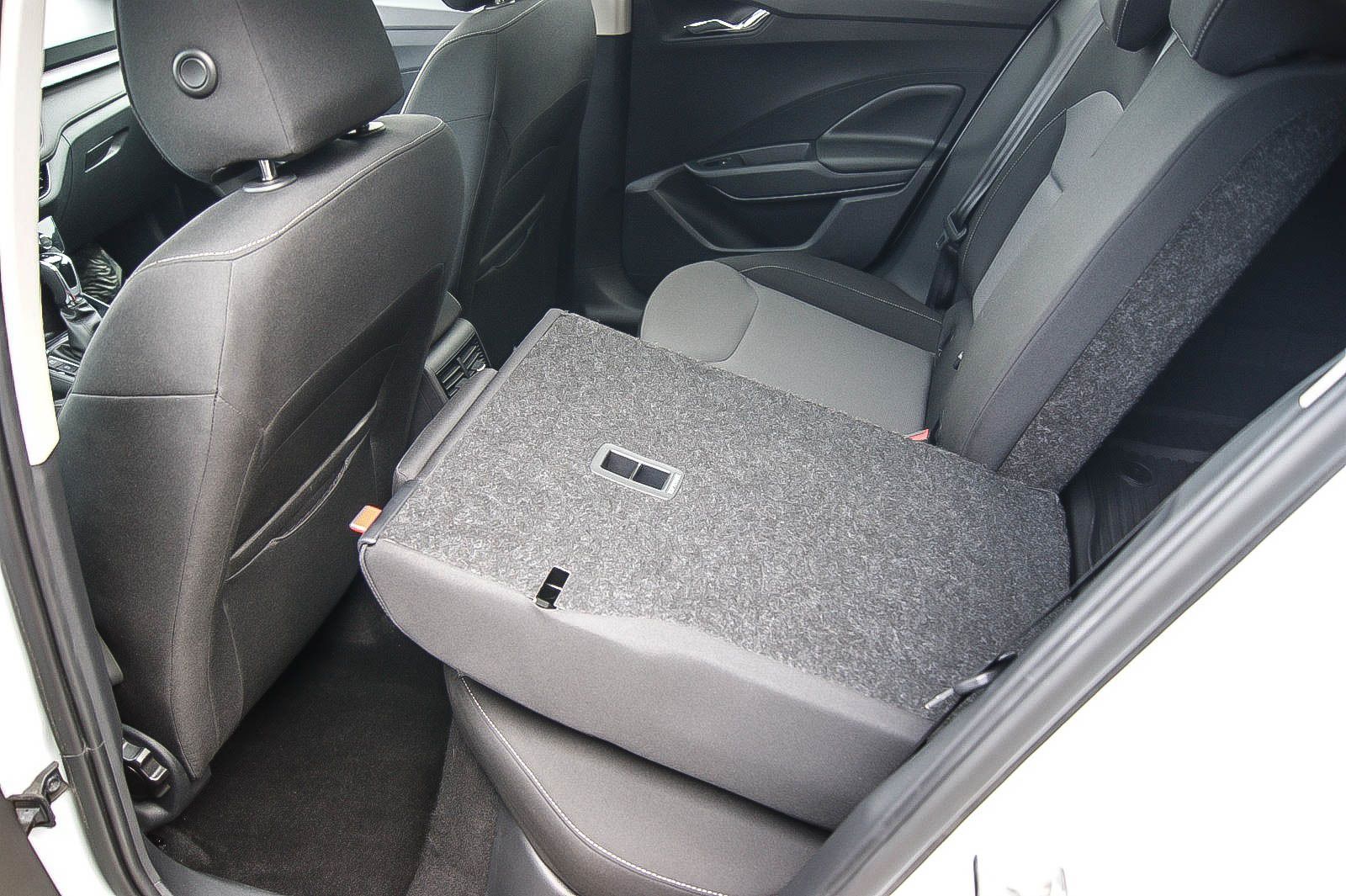 Fahrzeugabbildung SKODA Fabia 10 Drive Auto/DSG PANO VIRTUAL LED KAMERA