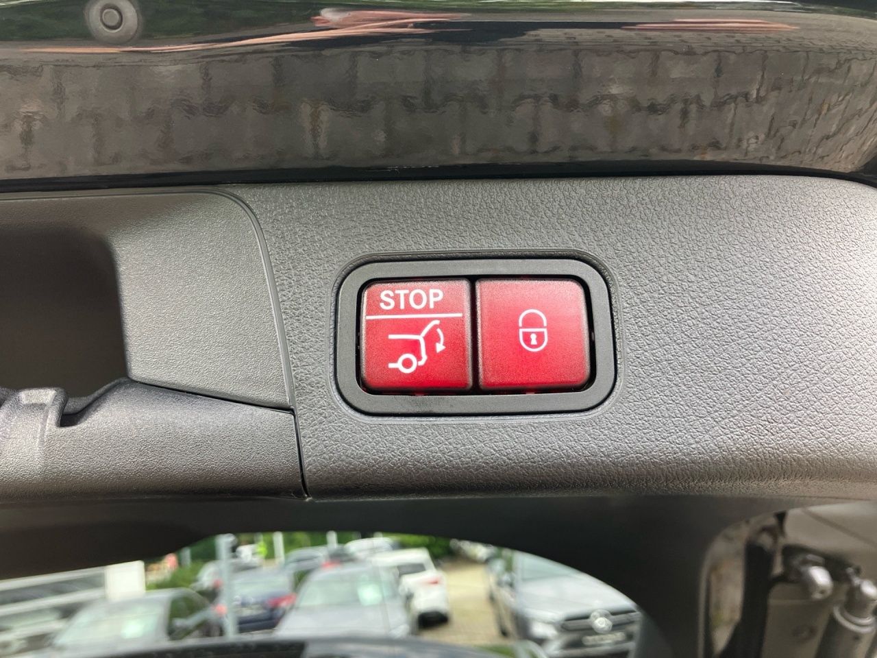 Fahrzeugabbildung Mercedes-Benz B 200 AMG AHK+Night+Keyless+Ambi+AdvSound+LkrdHz
