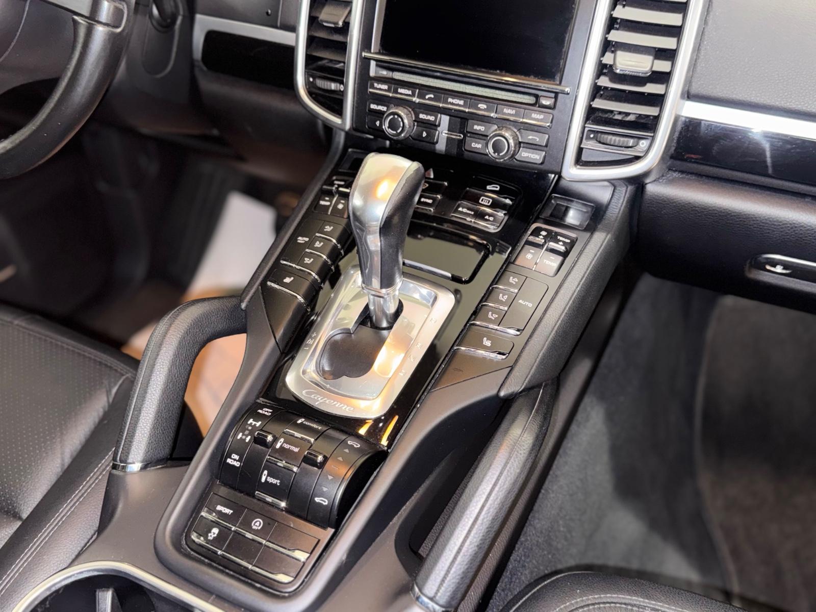 Porsche Cayenne 3.0 d Pano/Leder/Xenon/Navi/Kamera