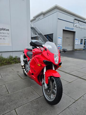 Hyosung GT 650S