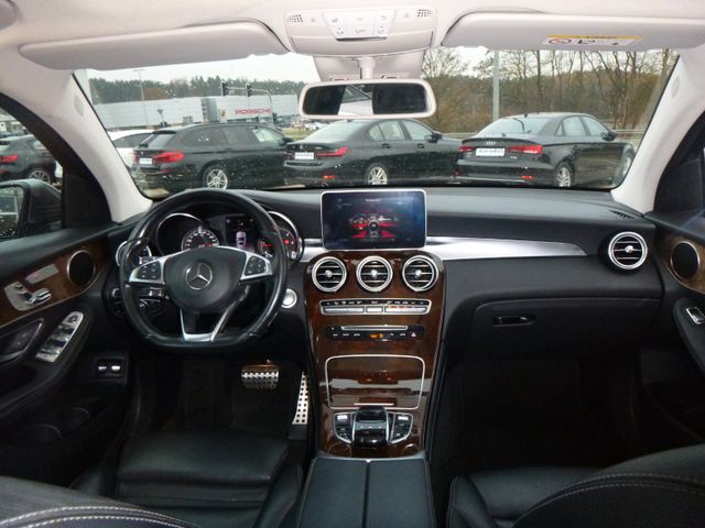Fahrzeugabbildung Mercedes-Benz GLC 350 d Coupe AMG Line 4Matic>AUT/Allrad/Leder
