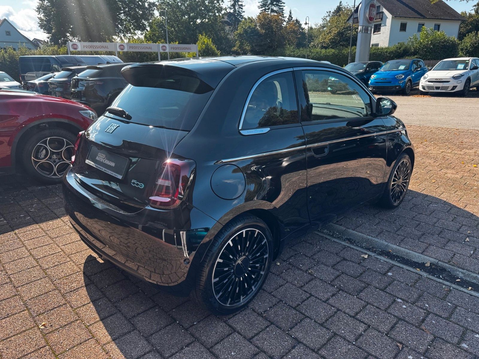 Fahrzeugabbildung Fiat Neuer 500E 500 la Prima Navi Kamera