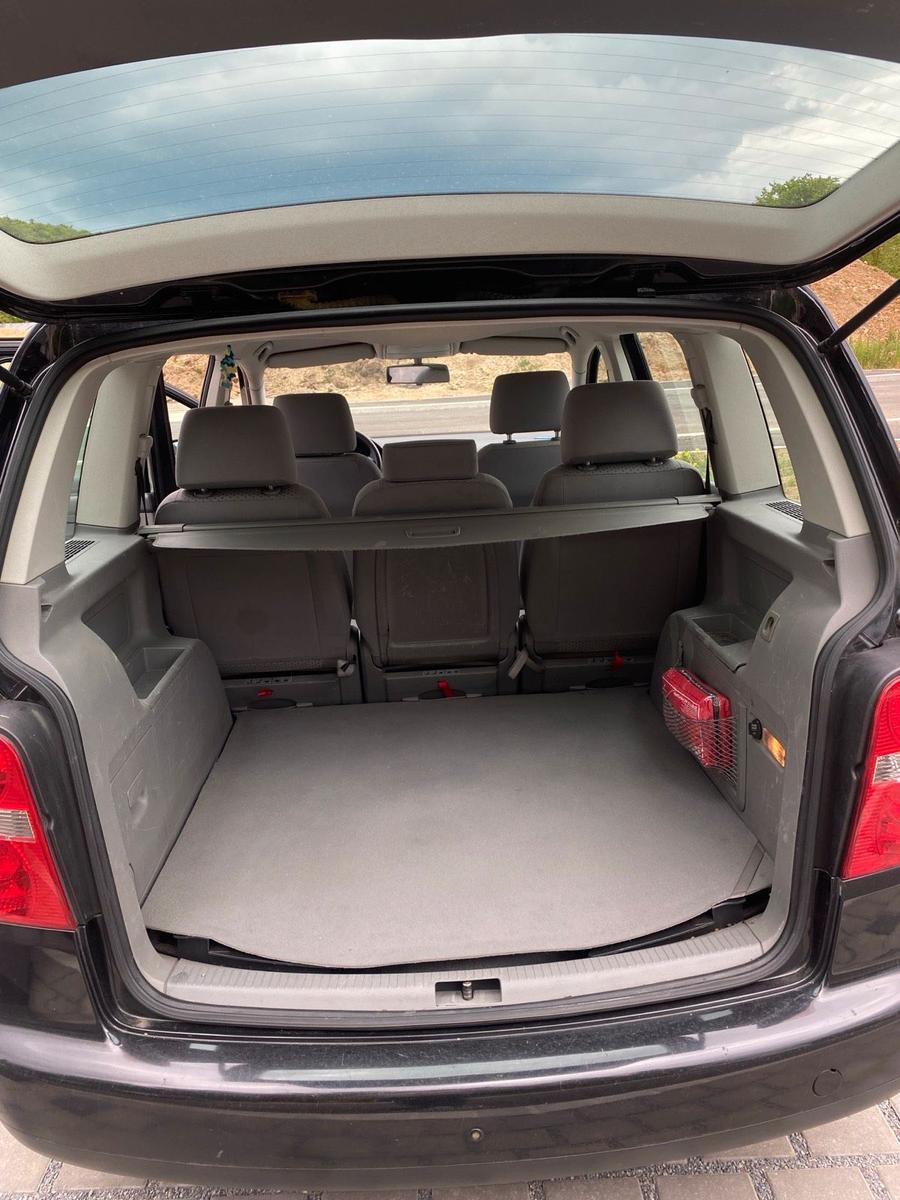 Volkswagen Touran 2004 — photo 13