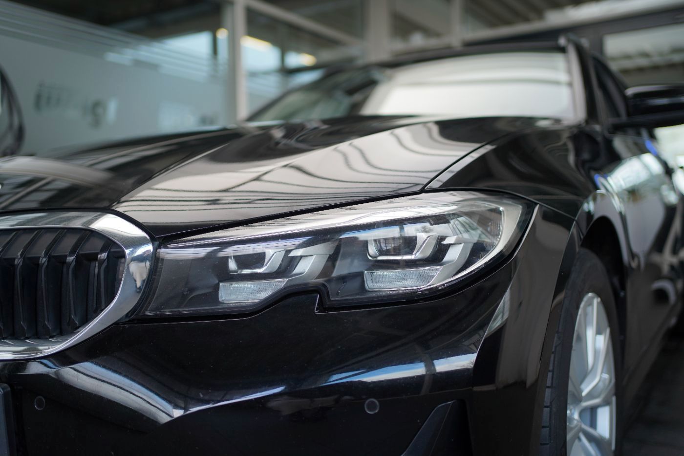 Fahrzeugabbildung BMW 320d Advantage +Teilleder+Live Cockpit Prof.+PDC