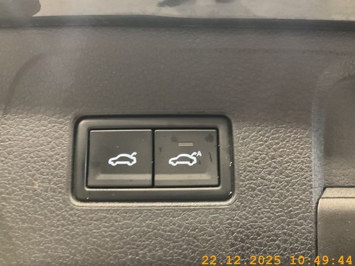 Fahrzeugabbildung Volkswagen Passat Variant Elegance TSI DSG *AHK*Navi*Cam*
