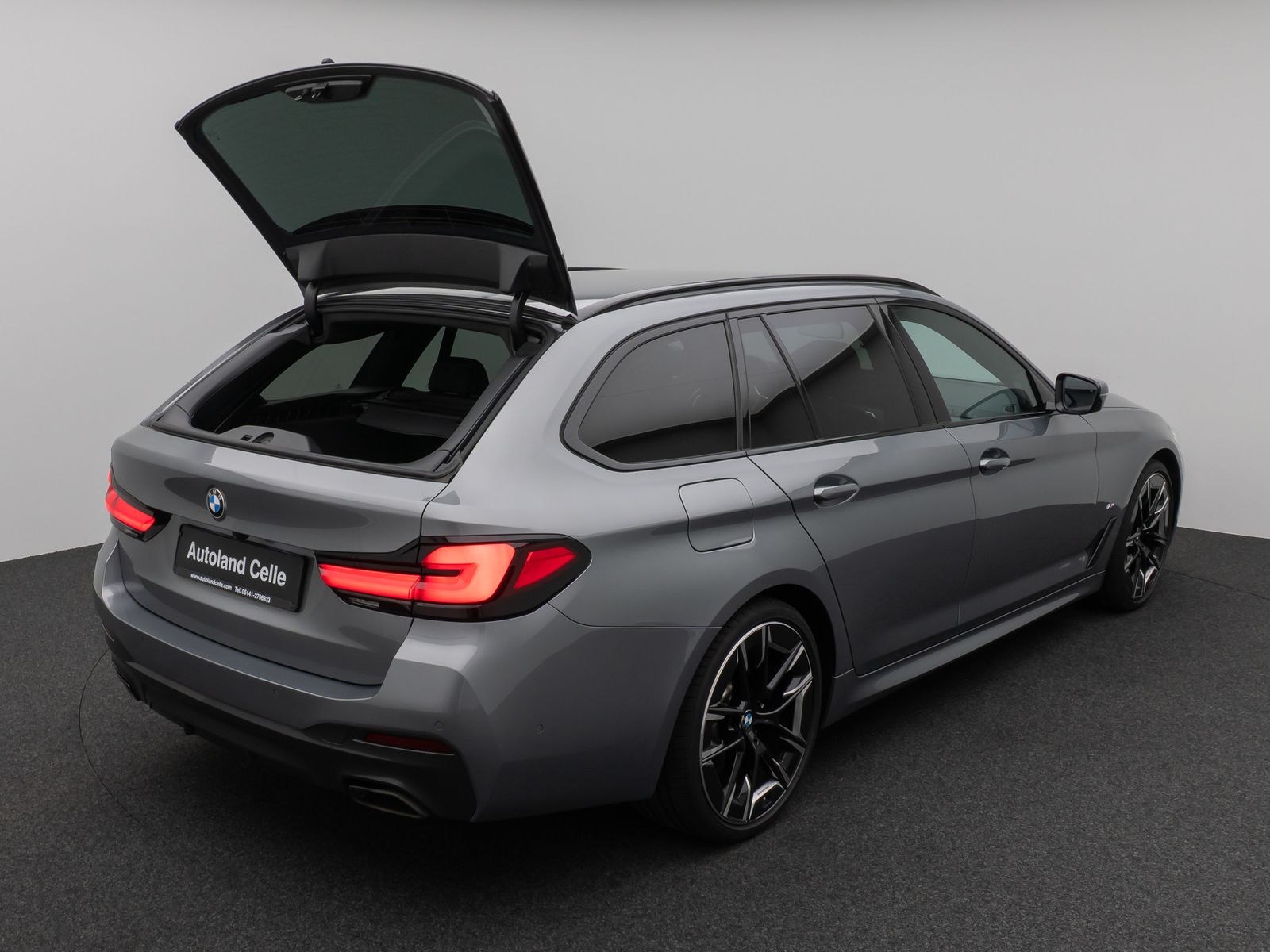 Fahrzeugabbildung BMW 540d xD M Sport Pro Laser Kamera HUD DAB H/K 20"