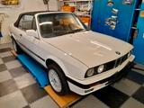 BMW e30 Cabrio 320i - BMW 320 aus 1992