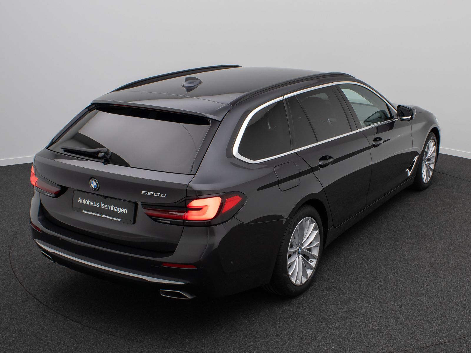 Fahrzeugabbildung BMW 520d Luxury Line DAB Kamera HUD Laser SoftClose