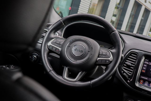 Fahrzeugabbildung Jeep Compass 1.3 T-GDI PHEV 4xe Automatik S Leder Nav