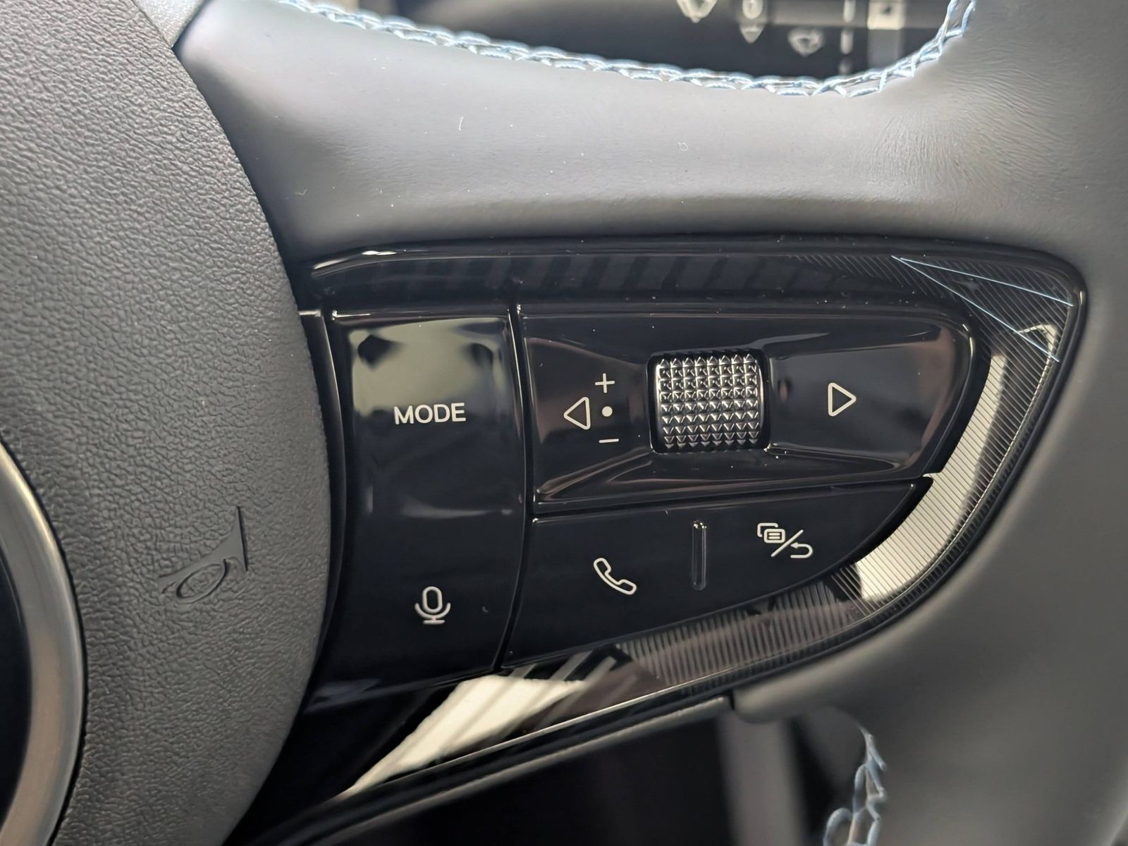 BYD SEAL Seal Excellence AWD Dynaudio Pano HUD LED – Bild 37
