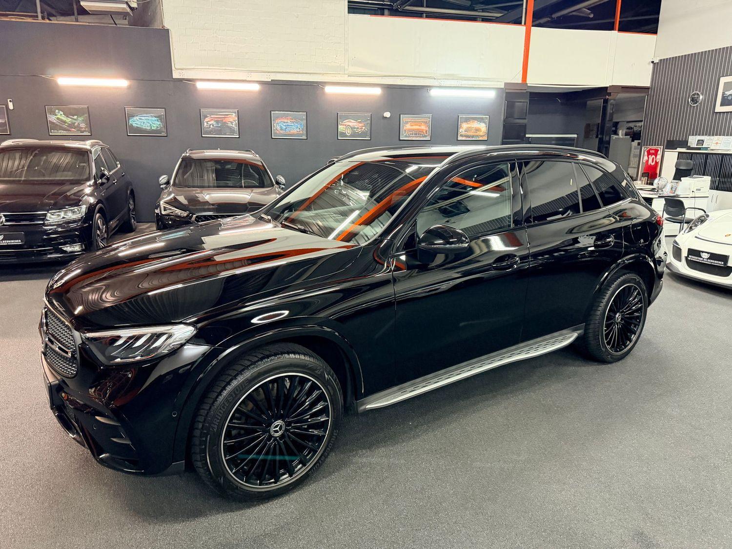 Mercedes-Benz GLC 300 e 4M AMG DISTR/LED/TOTW/MEMORY/20"
