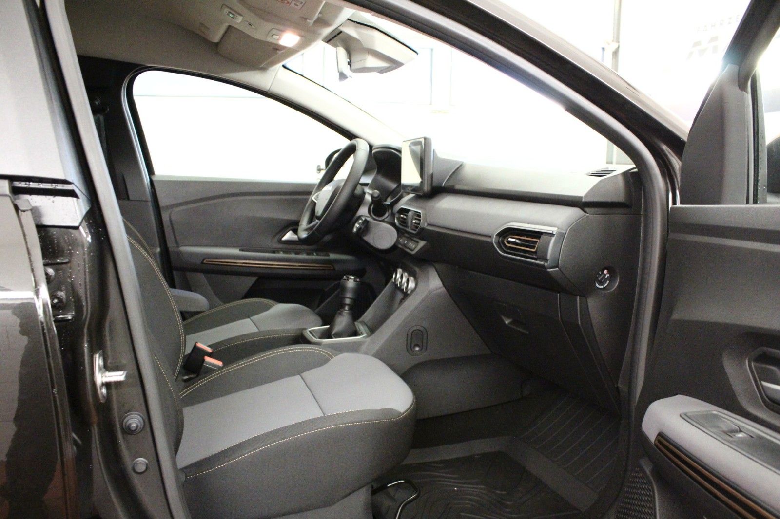 Fahrzeugabbildung Dacia Jogger Eco-G 100 Extreme+ 5-Sitzer *15240*