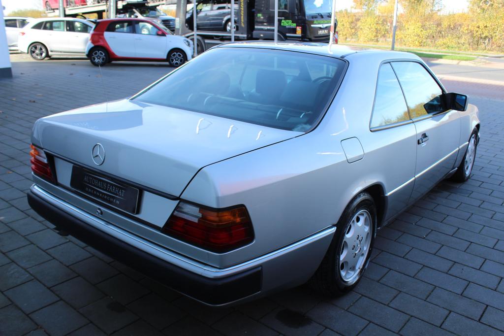 Mercedes-Benz CE 300