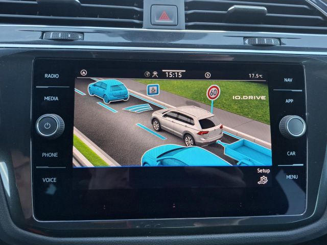 TIGUAN 2.0 TDI DSG R-LINE CAM+IQ.LIGHT+AZV+NAVI