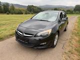 Opel Astra J Sports Tourer Edition 2.0CDTI Kombi - Opel Astra: Edition