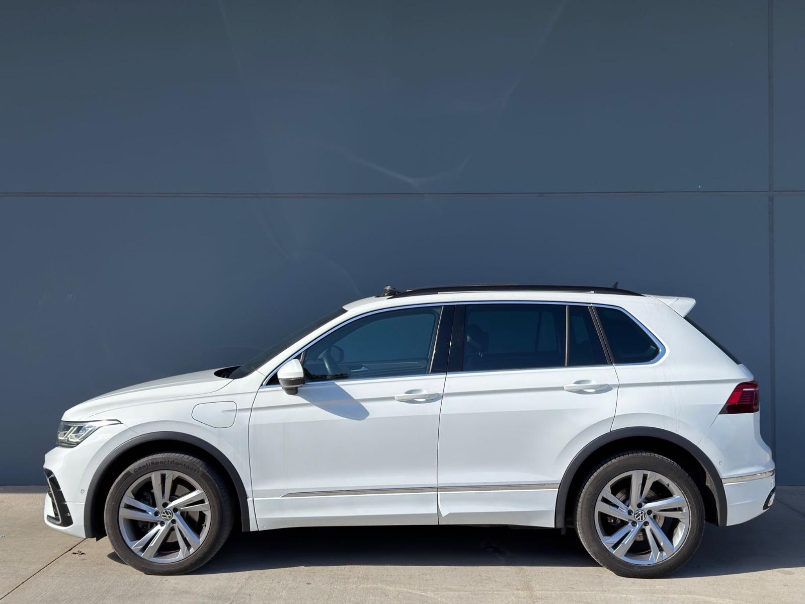 Volkswagen Tiguan R-Line eHybrid PANOR.HUD.MATRIX