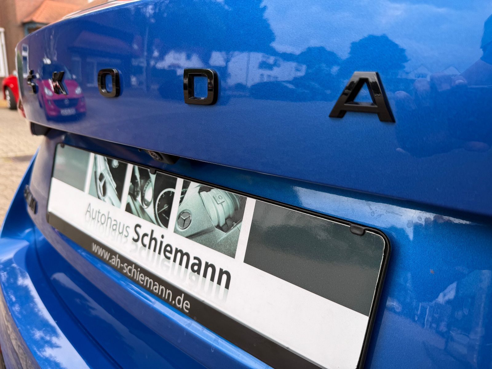 Skoda Octavia Combi 2.0 TDI RS AHK/NAVI/VOLLDIGI./LED foto 23