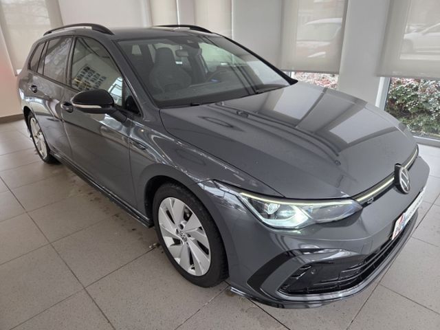 Golf VIII Variant R-Line 1.5 TSI DSG LED+ NAV AP