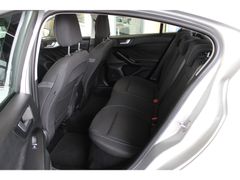 Fahrzeugabbildung Ford Focus Cool & Connect,Top-Ausstattung,Top