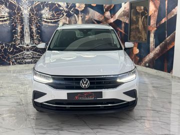 Volkswagen Tiguan - 2