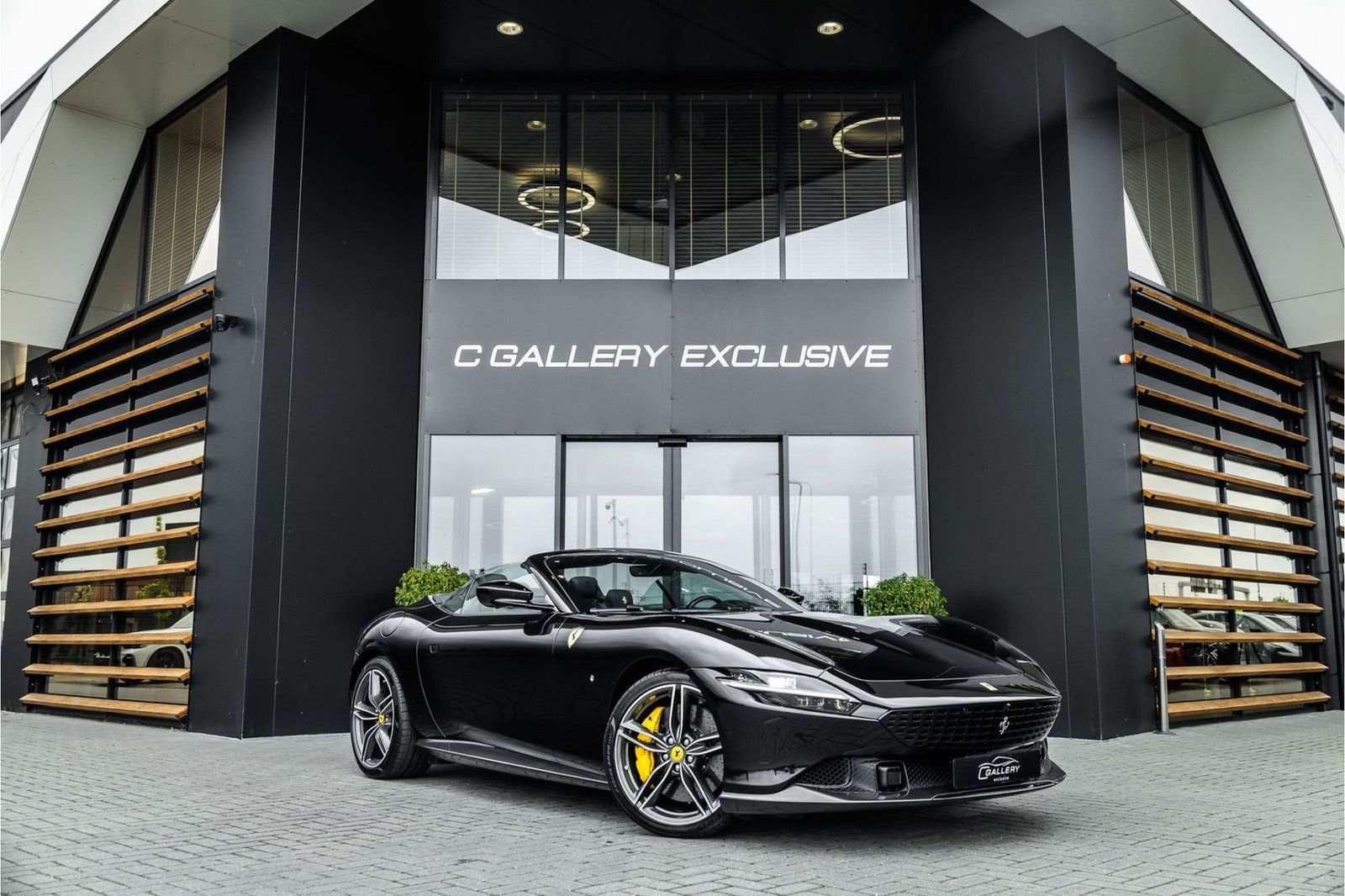Ferrari Roma Spider 3.9 V8 - Nero Daytona | Full Carbon