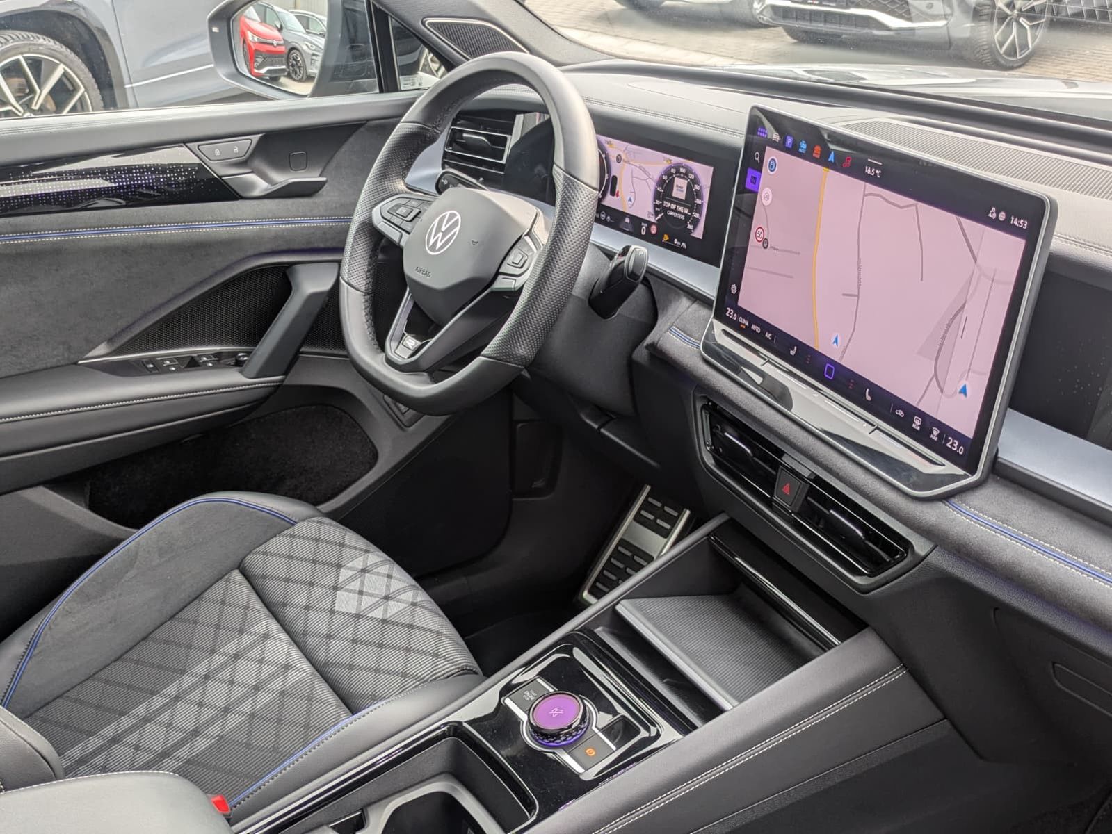 Изображение автомобиля Volkswagen Tayron 2.0 TDI 4M R-Line BLACK*7Si*MATRIX*PANO