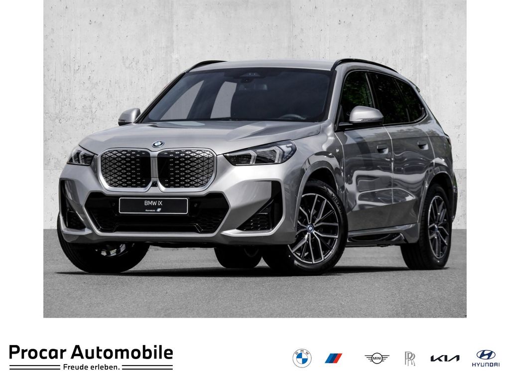 BMW iX1