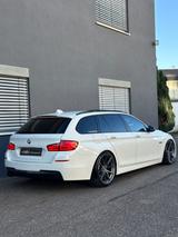 BMW 520 d Touring F11 M-Paket/Leder/Panorama/20Zoll - BMW 520: F11 520d