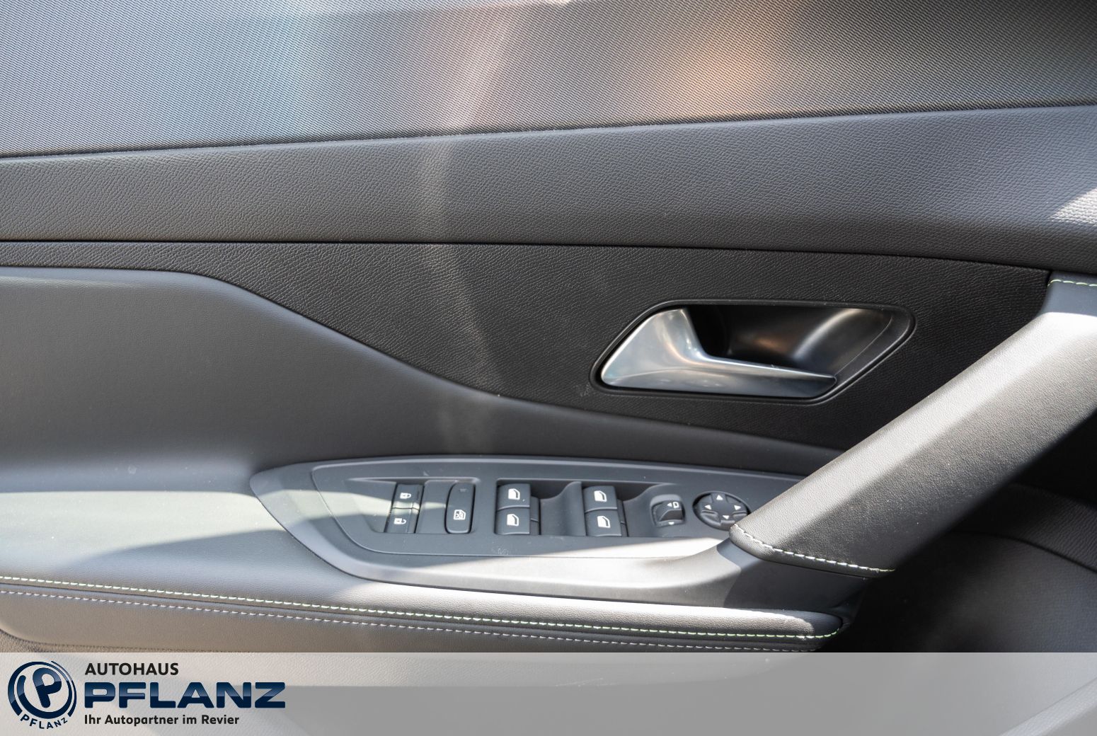 Peugeot 408 - Bild 13