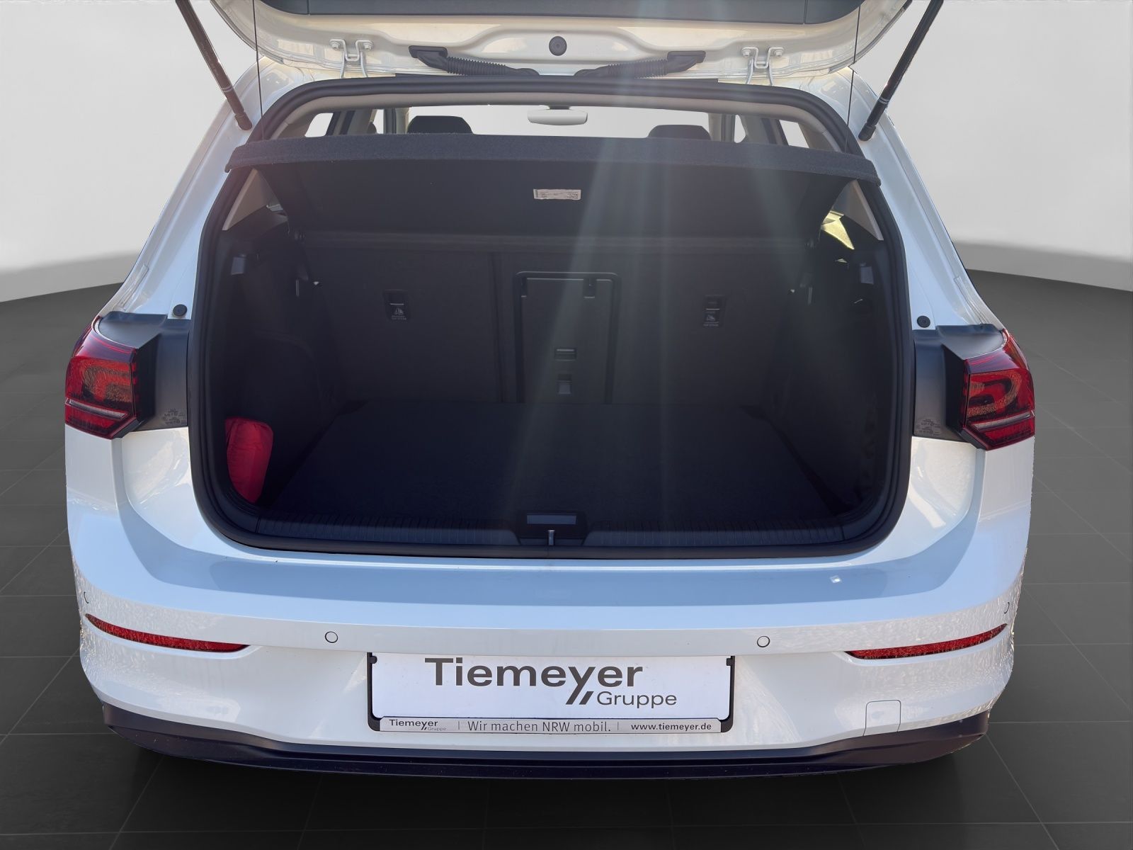 Volkswagen Golf 1.5 eTSI DSG LIFE PANO AREAVIEW ASSIST KEYL foto 18