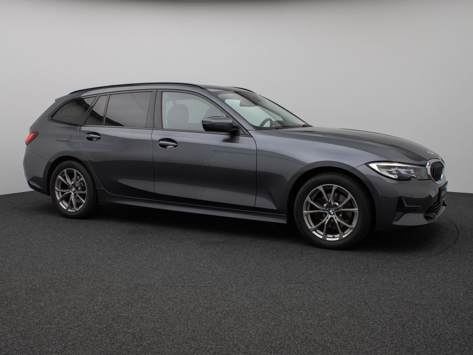 Fahrzeugabbildung BMW 320d SportLine Panorama Kamera DAB Komfort Alarm
