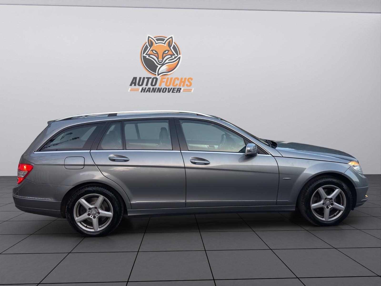 Mercedes-Benz C200 2009 — photo 8